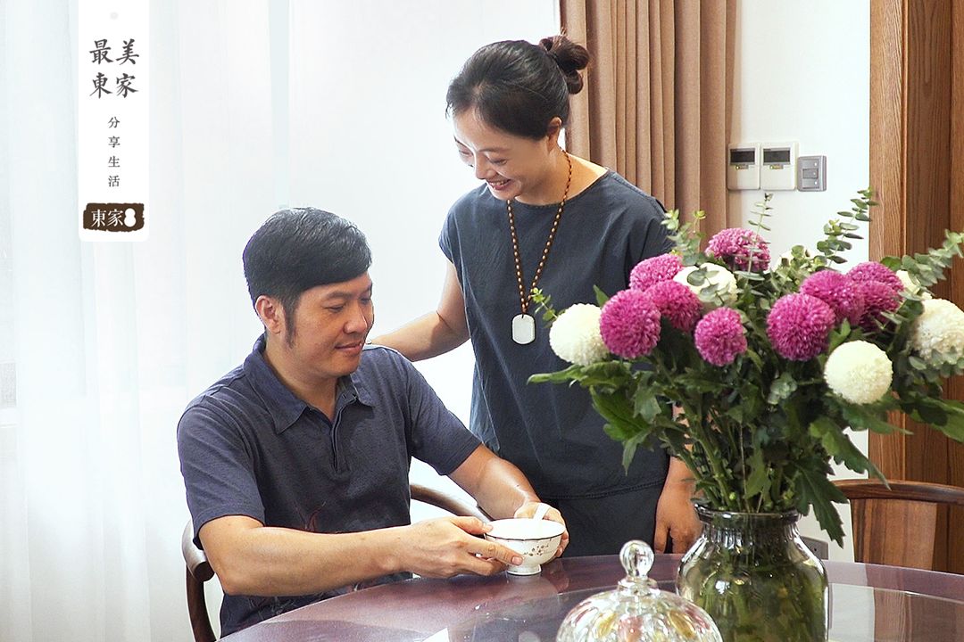 東家胡桃里餐桌