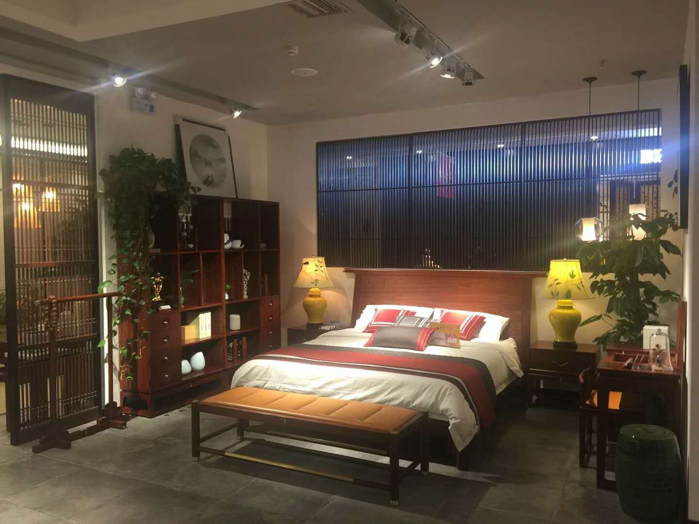 熱烈慶賀昆明東家·阿禧&花梨院子 兩店包裝升級,華麗呈現