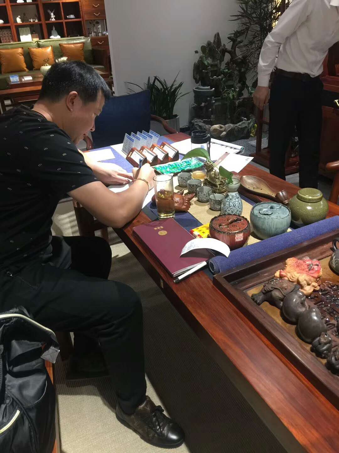 熱烈慶賀昆明東家·阿禧&花梨院子 兩店包裝升級,華麗呈現