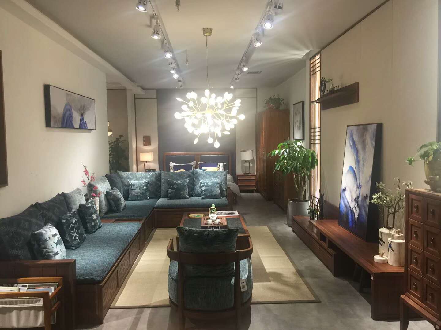 熱烈慶賀昆明東家·阿禧&花梨院子 兩店包裝升級,華麗呈現