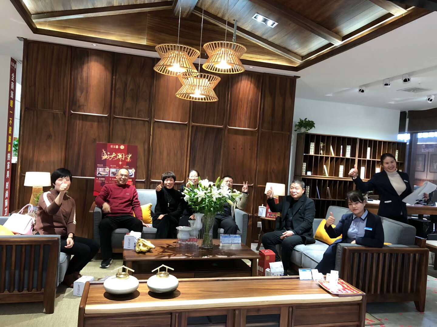 祝賀洛陽(yáng)東家·胡桃里開業(yè)一天開單60萬(wàn)
