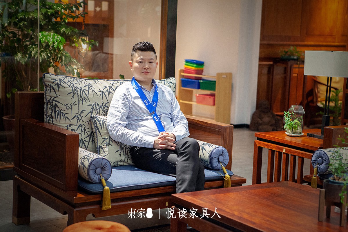 東家人物志|李明輝:破釜沉舟的東家家具之路