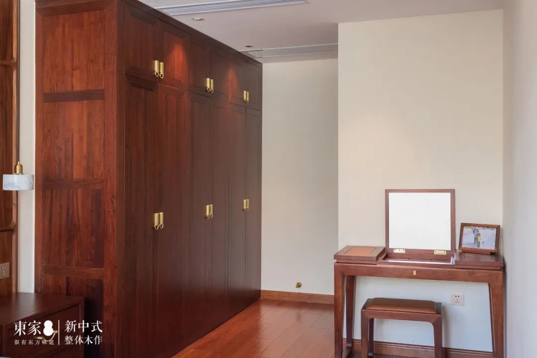 新中式案例 | 460m2江心島嶼別墅，全屋高端實木定制，打造尊貴豪華府邸